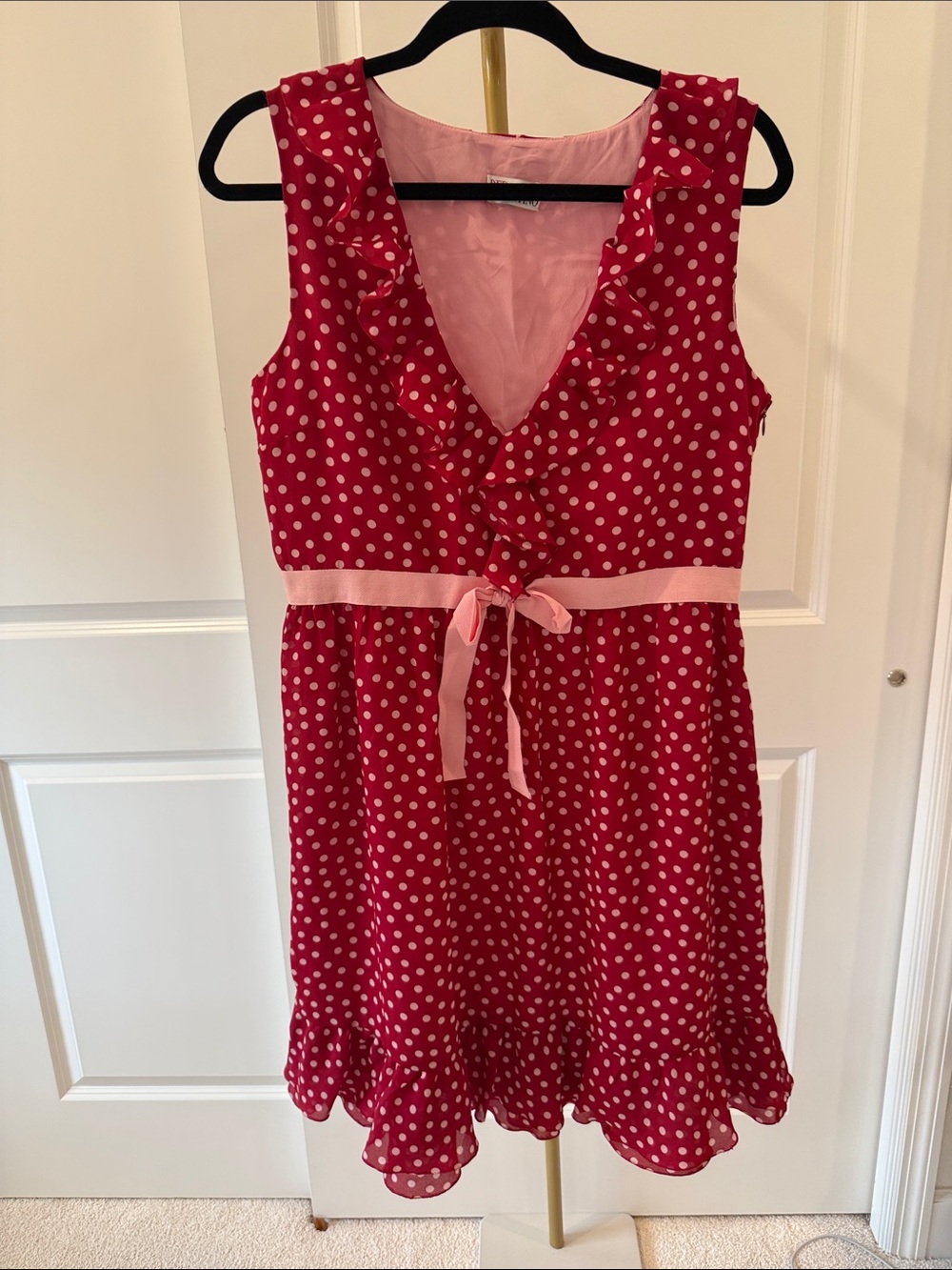 2012 Red Valentino Red Polka Dot Ruffle V-Neck Dress with Pink Waist Tie - Picture 3 of 6